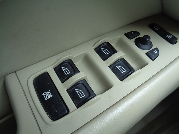 Volvo XC70 22 of 30