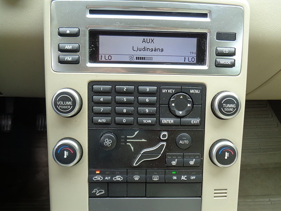 Volvo XC70 29 of 30