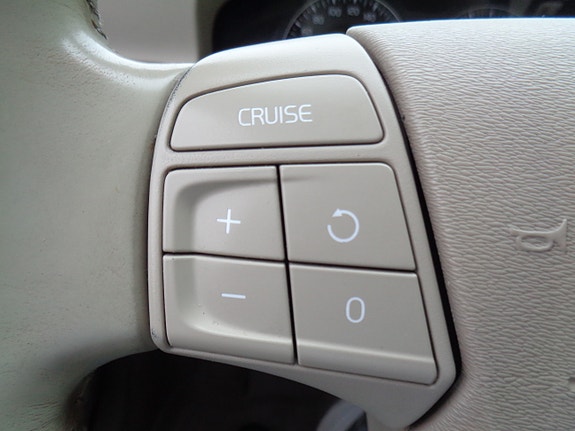 Volvo XC70 27 of 30