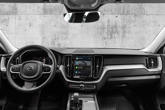 Volvo XC60 15 of 30