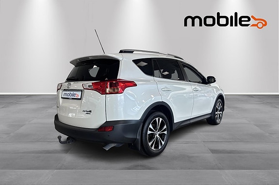 Toyota RAV4 3 of 5