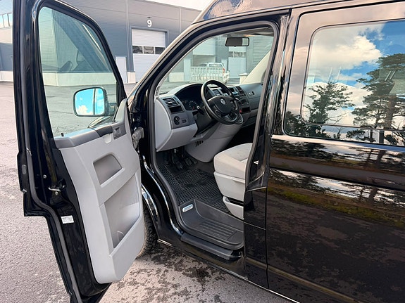 Volkswagen Transporter 19 of 30