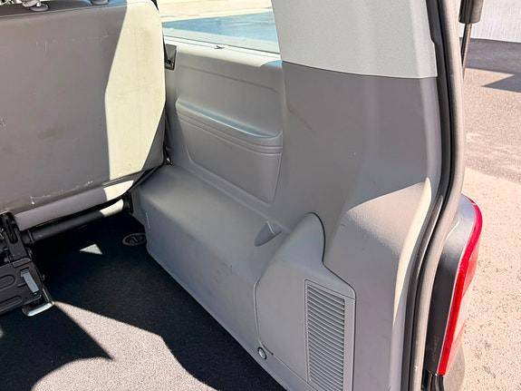 Volkswagen Transporter 10 of 30