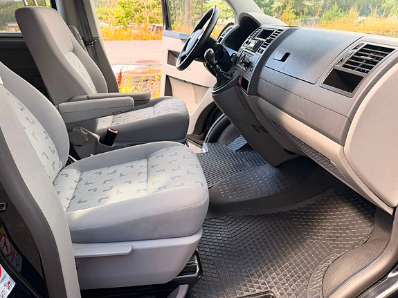 Volkswagen Transporter 26 of 30