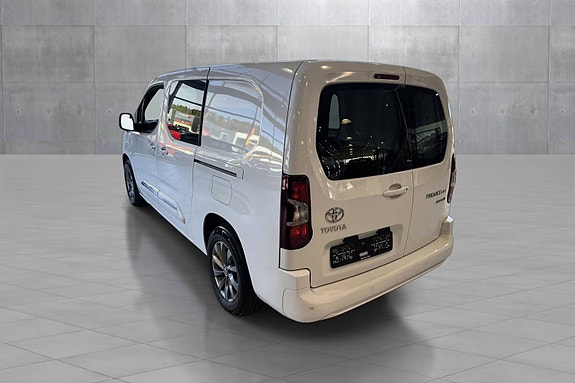 Toyota Proace City 3 of 5