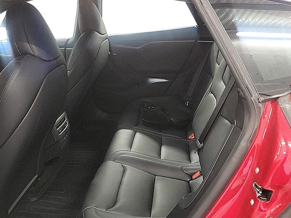 Tesla Model S 7 of 27