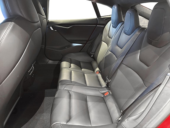 Tesla Model S 12 of 27