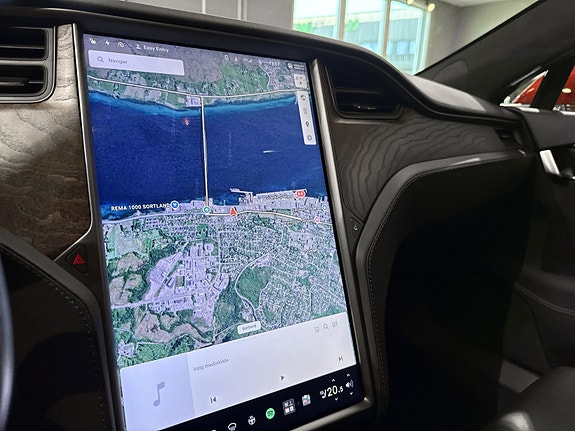 Tesla Model S 18 of 27