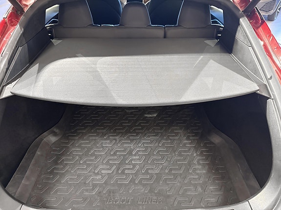 Tesla Model S 11 of 27