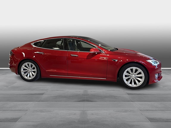 Tesla Model S 25 of 27