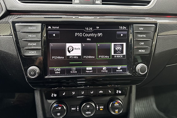 Skoda Superb 13 of 27