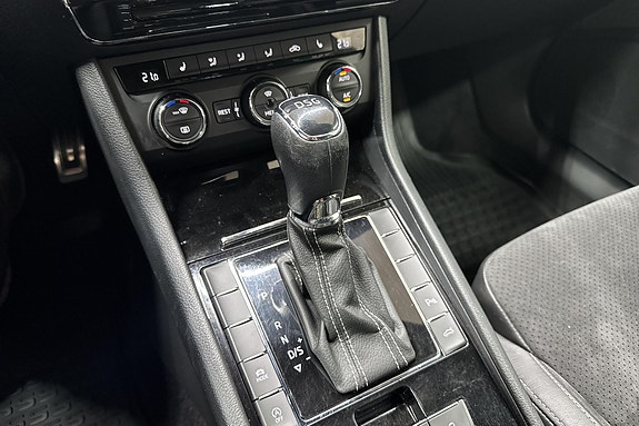 Skoda Superb 21 of 27