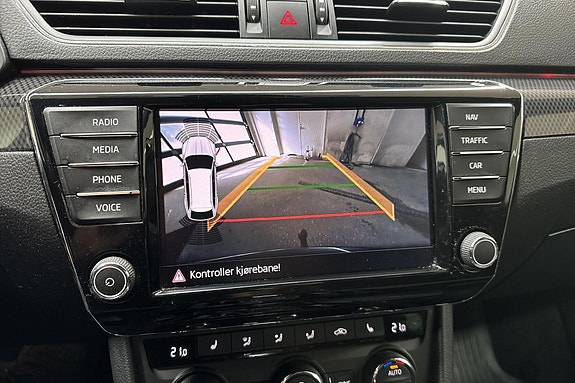Skoda Superb 22 of 27