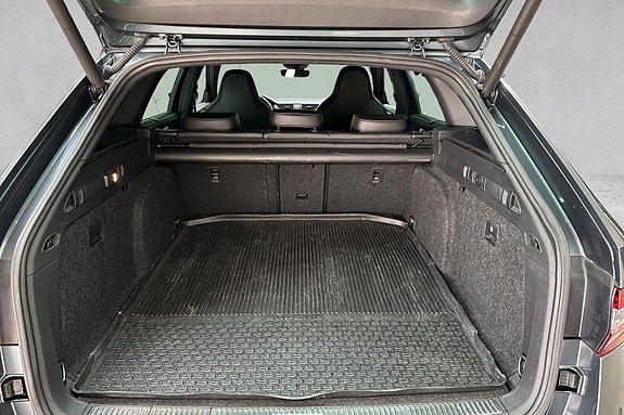 Skoda Superb 17 of 27