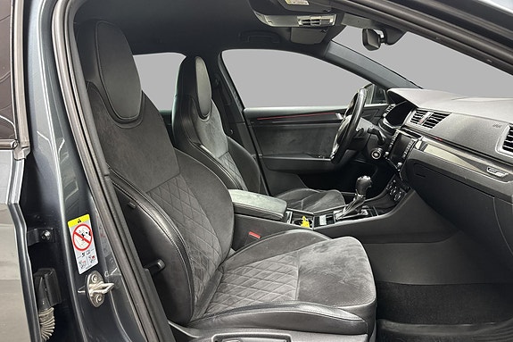 Skoda Superb 14 of 27