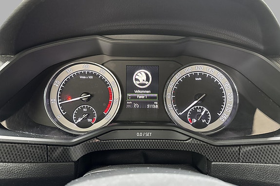 Skoda Superb 12 of 27