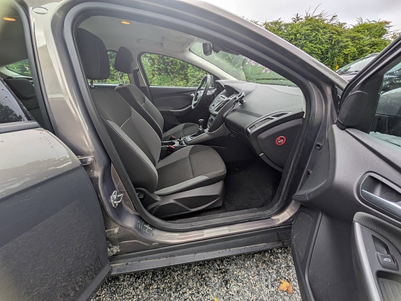 Ford Focus 10 of 17