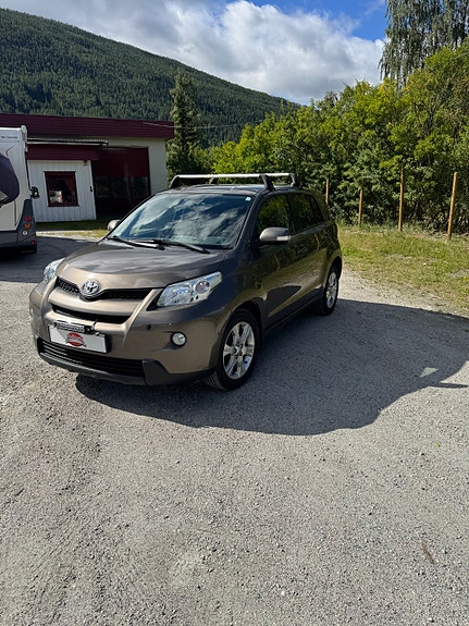 Toyota Urban Cruiser 3 of 15