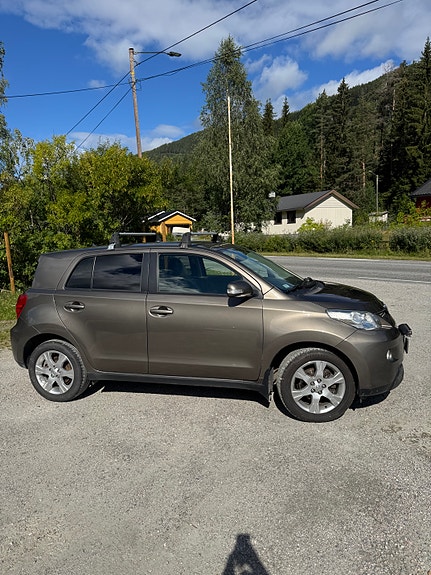Toyota Urban Cruiser 4 of 15