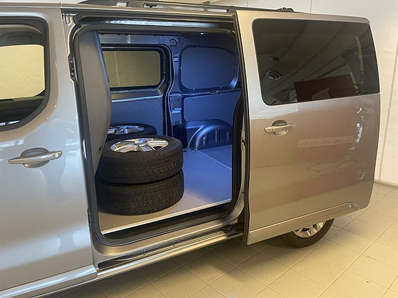 Opel Vivaro 9 of 21