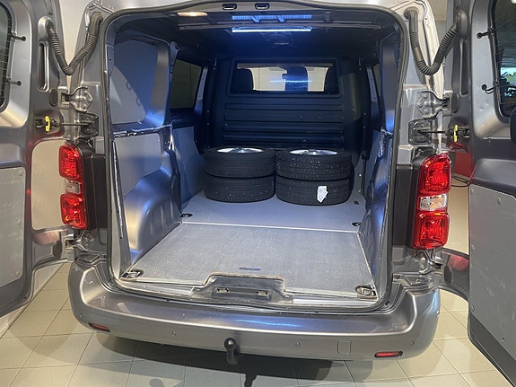 Opel Vivaro 8 of 21