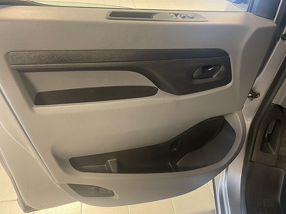 Opel Vivaro 20 of 21