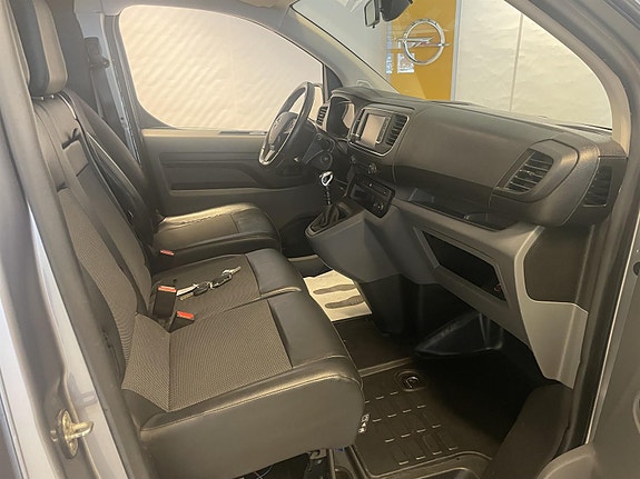 Opel Vivaro 14 of 21