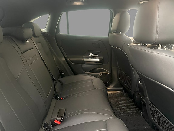 Mercedes-Benz EQA300 14 of 14