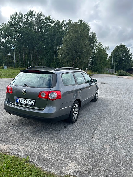 Volkswagen Passat 6 of 30