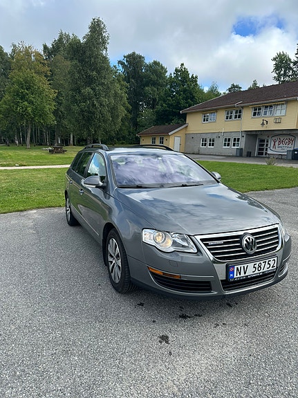 Volkswagen Passat 3 of 5