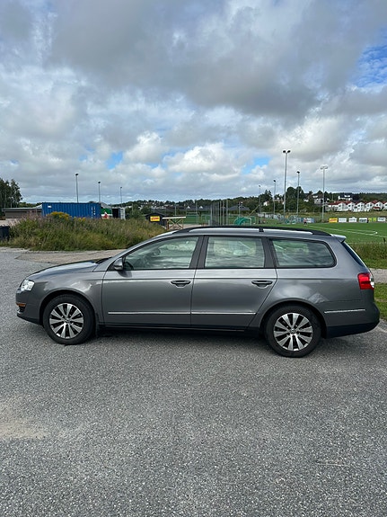 Volkswagen Passat 9 of 30