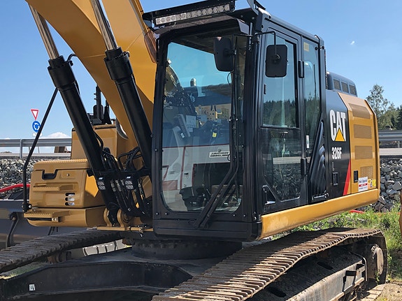 Cat 326F 5 of 5
