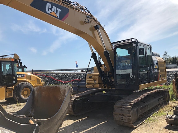 Cat 326F 2 of 5