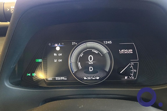 Lexus UX300e 13 of 30