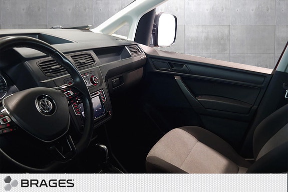 Volkswagen Caddy 12 of 27