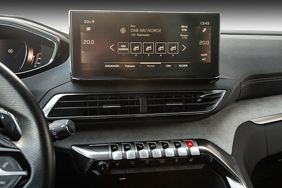 Peugeot 5008 17 of 26