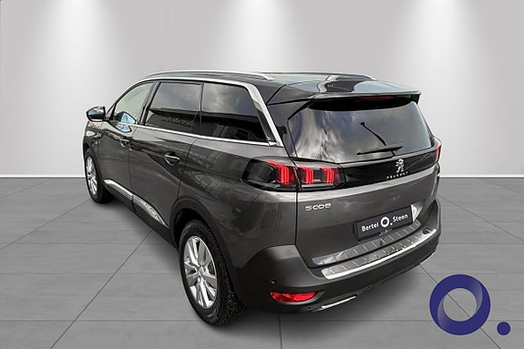 Peugeot 5008 3 of 8