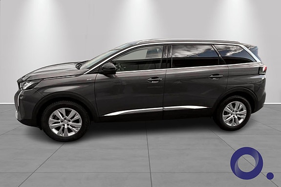 Peugeot 5008 2 of 8