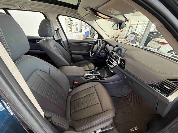 BMW iX3 5 of 5