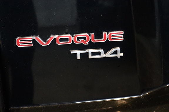 Land Rover Range Rover Evoque 12 of 30
