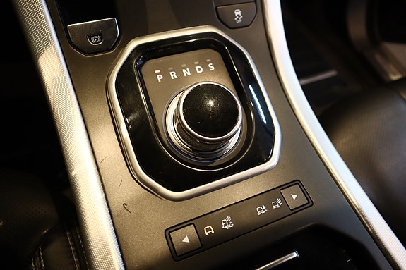 Land Rover Range Rover Evoque 27 of 30