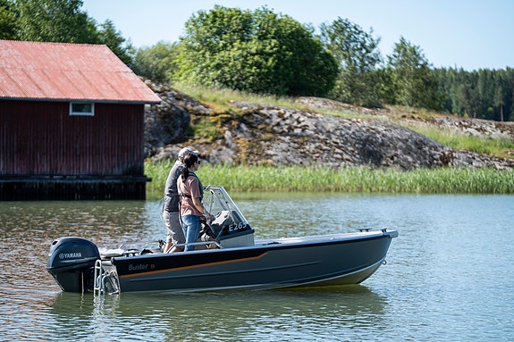Buster S2 med Yamaha 30 hk - Kompakt dobbelkonsoll med god beskyttelse 3 of 10