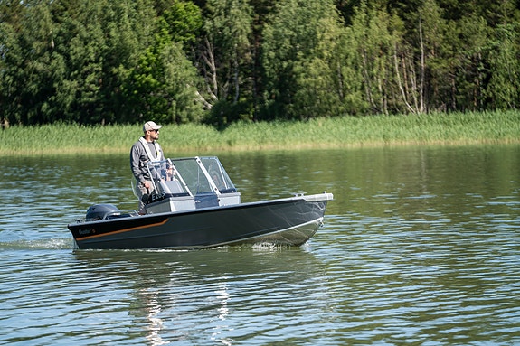 Buster S2 med Yamaha 30 hk - Kompakt dobbelkonsoll med god beskyttelse 2 of 10