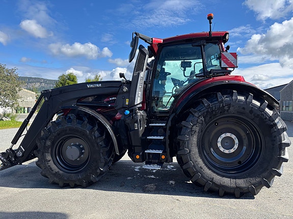 Valtra Q305, laster , fronthydraulikk, GPS RTK, Se timer! 2024, kr 2 549 000,-