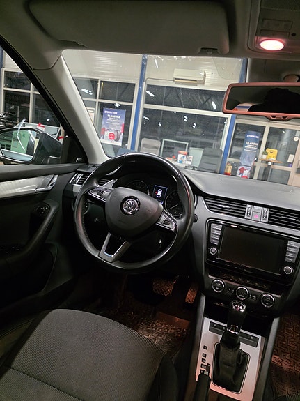 Skoda Octavia 10 of 22