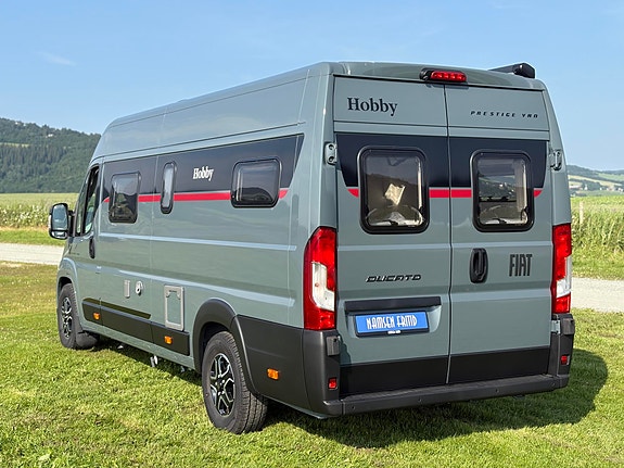 Hobby PRESTIGE VAN 640 ET 8 TRINNS / SMART DUSJ LØSNING/ LANGS GÅENDE SENGER !! 4 of 5