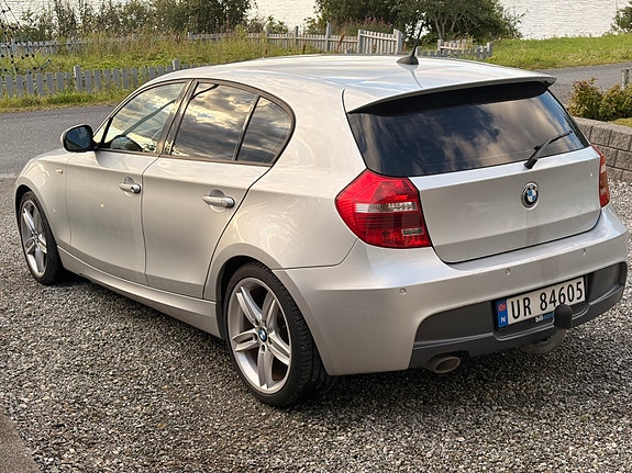 BMW 118d 4 of 30