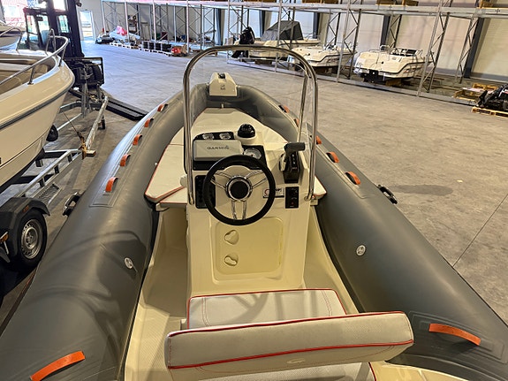 Capelli Tempest 600 m/Suzuki 140 og Brenderup Båthenger 11 of 14