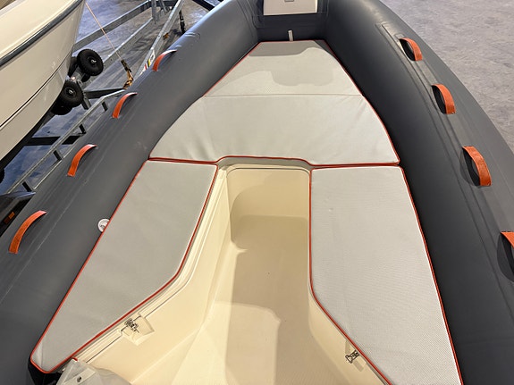 Capelli Tempest 600 m/Suzuki 140 og Brenderup Båthenger 4 of 14