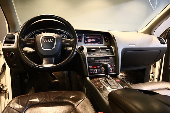 Audi Q7 17 of 30
